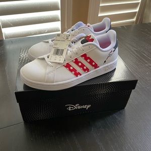 Adidas Grand Court Base Shoes - Disney - Minnie - Size 7.5. NWT.